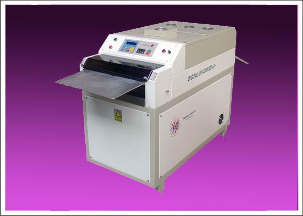 EQUIPOS DE BARNIZADO UV Y APLICADOR DE PRIMER